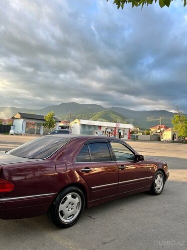 Mercedes E 200 1998, 450,000 km - 2.0 l - Balakən