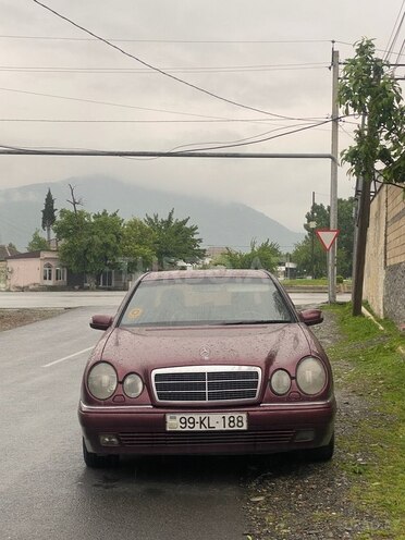 Mercedes E 200 1998, 450,000 km - 2.0 l - Balakən