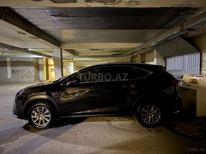 Lexus NX 200t-5