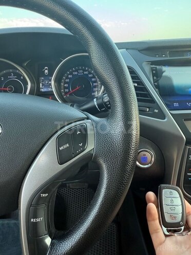 Hyundai Avante 2014, 182,000 km - 1.6 л - Bakı