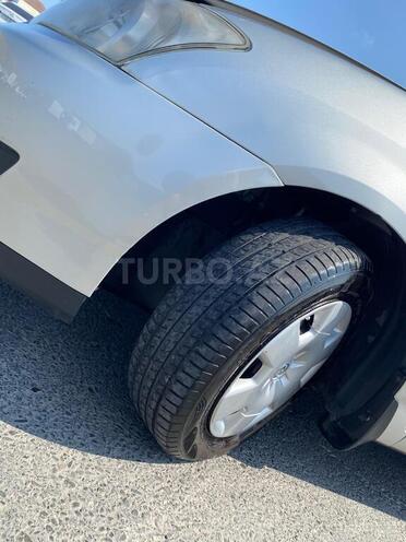 Toyota Corolla 2004, 248,000 km - 1.4 l - Bakı