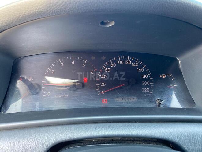Toyota Corolla 2004, 248,000 km - 1.4 l - Bakı