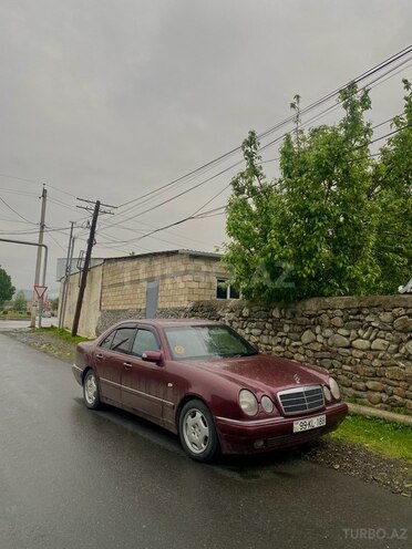 Mercedes E 200 1998, 450,000 km - 2.0 l - Balakən