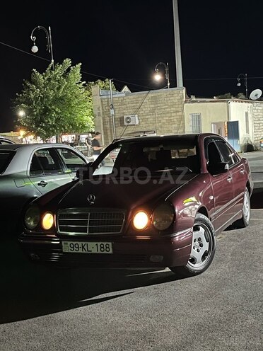 Mercedes E 200 1998, 450,000 km - 2.0 l - Balakən