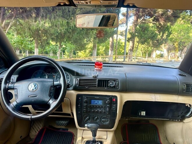 Volkswagen Passat 2002, 216,050 km - 1.8 l - Bakı