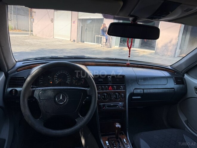 Mercedes C 240 1999, 280,000 km - 2.4 l - Bakı