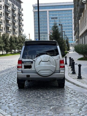 Mitsubishi Pajero io 1999, 233,000 km - 1.8 l - Bakı