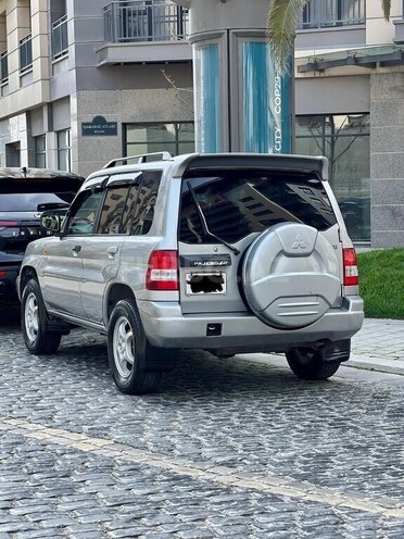 Mitsubishi Pajero io 1999, 233,000 km - 1.8 l - Bakı