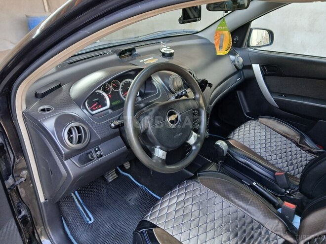 Chevrolet Aveo-7