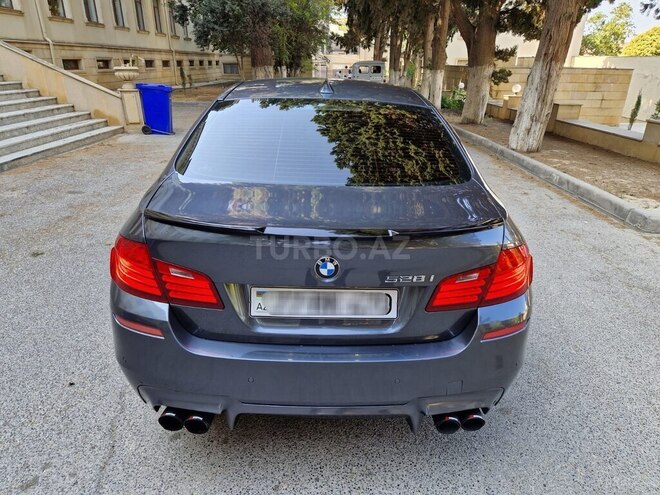 BMW 528-9