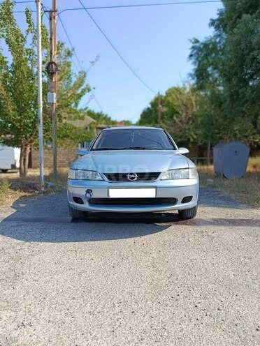 Opel Vectra 1998, 150,000 km - 2.0 l - Sumqayıt