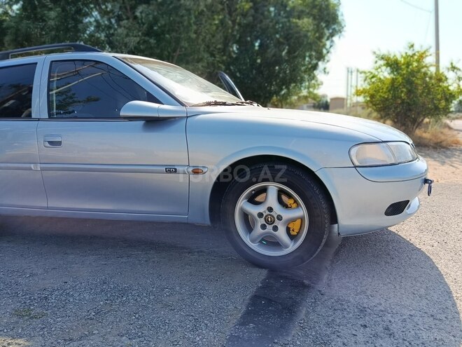 Opel Vectra 1998, 150,000 km - 2.0 l - Sumqayıt