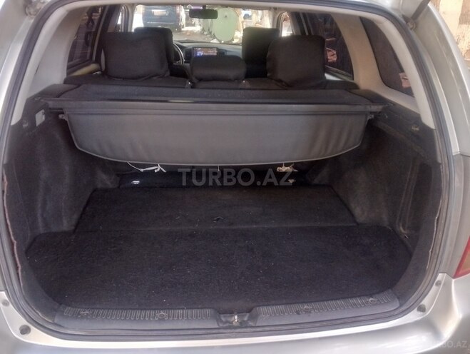 Toyota Corolla 2006, 230,450 km - 1.4 l - Salyan
