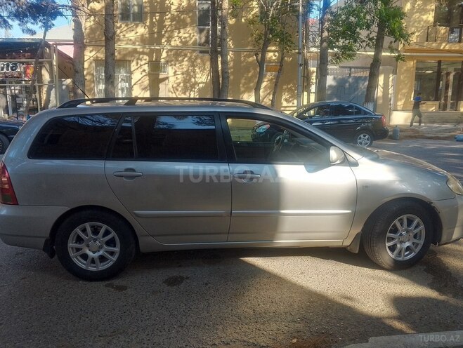 Toyota Corolla 2006, 230,450 km - 1.4 l - Salyan