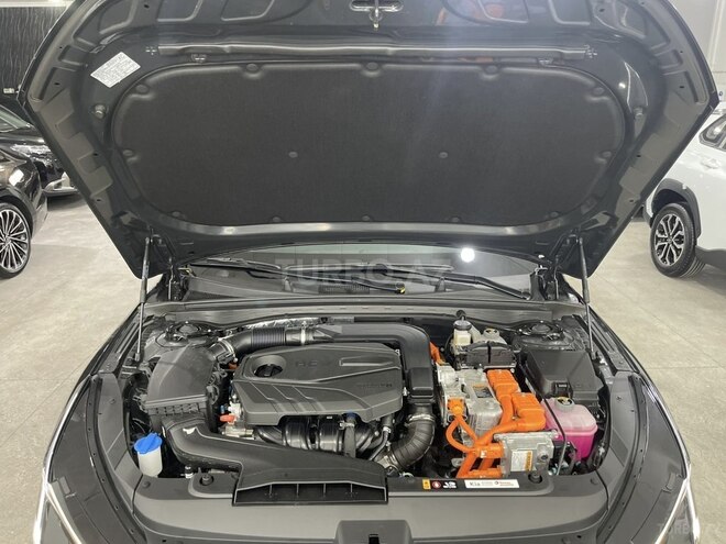 Kia K5-26