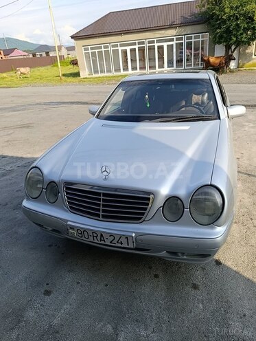 Mercedes E 230 1997, 664,000 km - 2.3 l - Zaqatala