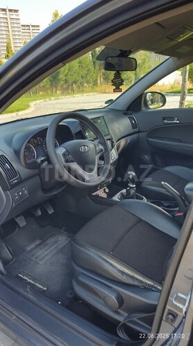 Hyundai i30 2011, 310,000 km - 1.6 l - Bakı