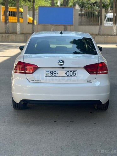 Volkswagen Passat 2015, 88,300 km - 1.8 l - Bakı