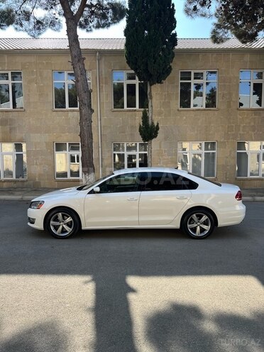 Volkswagen Passat 2015, 88,300 km - 1.8 l - Bakı