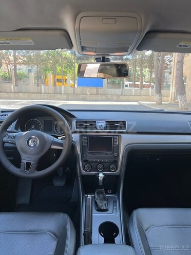 Volkswagen Passat 2015, 88,300 km - 1.8 l - Bakı