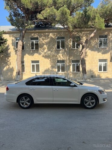 Volkswagen Passat 2015, 88,300 km - 1.8 l - Bakı