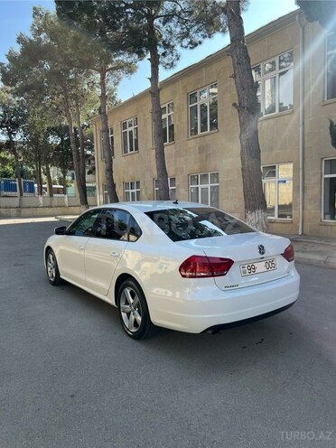 Volkswagen Passat 2015, 88,300 km - 1.8 l - Bakı