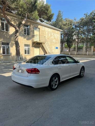 Volkswagen Passat 2015, 88,300 km - 1.8 l - Bakı