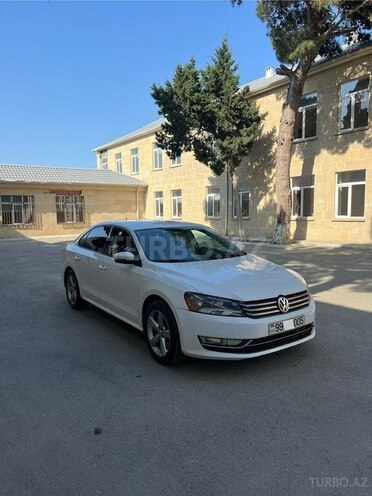Volkswagen Passat 2015, 88,300 km - 1.8 l - Bakı