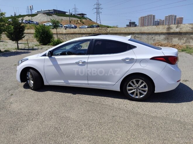 Hyundai Elantra 2015, 155,000 km - 1.6 л - Bakı