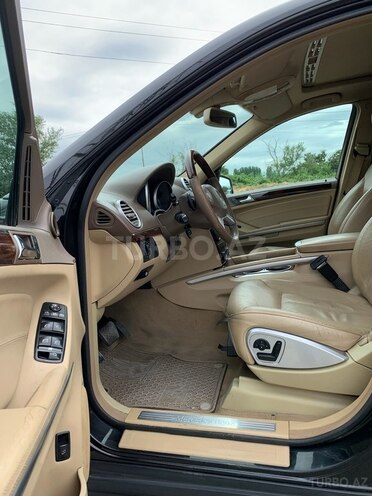 Mercedes GL 500 4MATIC 2011, 178,000 km - 5.5 l - Xaçmaz
