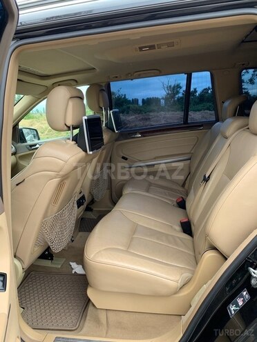 Mercedes GL 500 4MATIC 2011, 178,000 km - 5.5 l - Xaçmaz