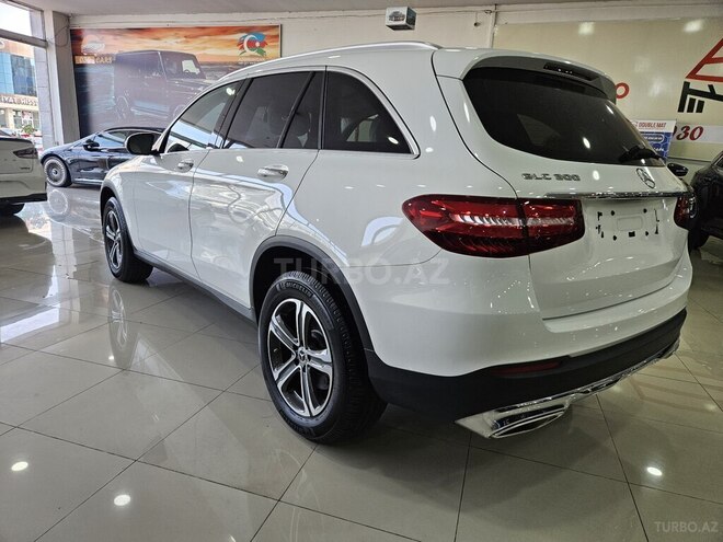 Mercedes GLC 300 4MATIC 2018, 196,923 km - 2.0 l - Bakı