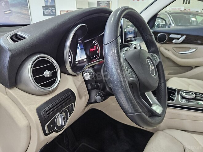 Mercedes GLC 300 4MATIC 2018, 196,923 km - 2.0 l - Bakı