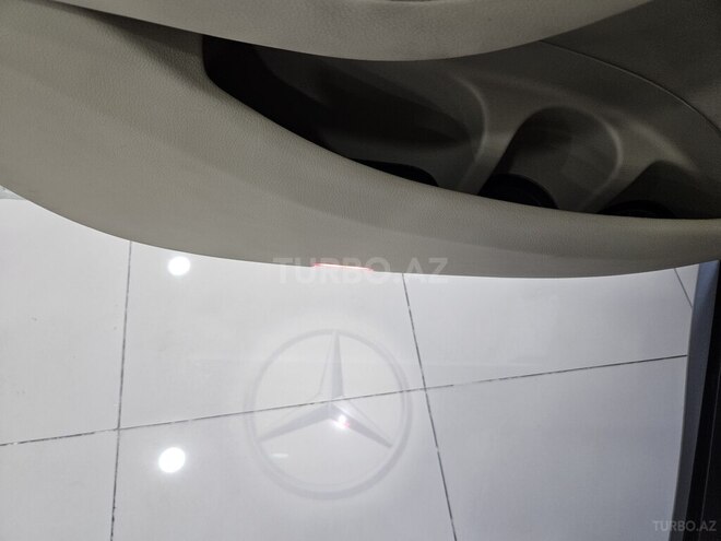 Mercedes GLC 300 4MATIC 2018, 196,923 km - 2.0 l - Bakı