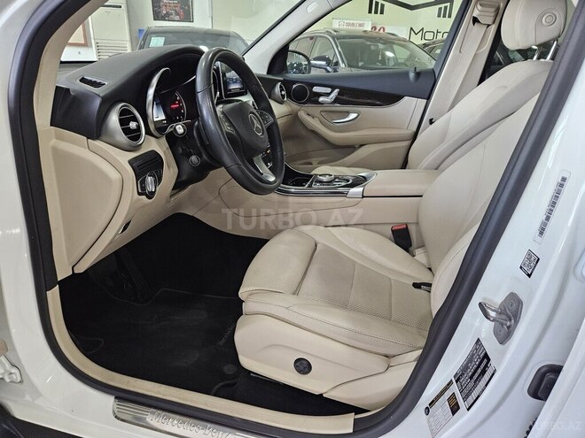 Mercedes GLC 300 4MATIC 2018, 196,923 km - 2.0 l - Bakı