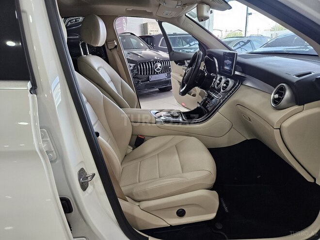 Mercedes GLC 300 4MATIC 2018, 196,923 km - 2.0 l - Bakı