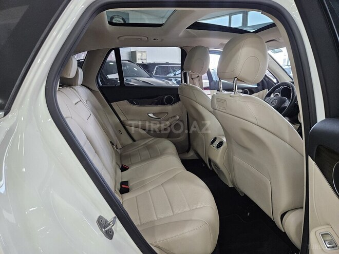 Mercedes GLC 300 4MATIC 2018, 196,923 km - 2.0 l - Bakı