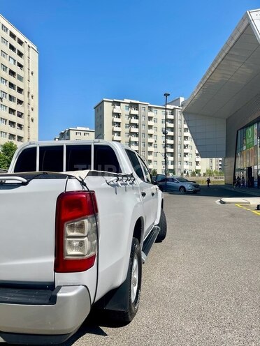 Mitsubishi L200 2021, 148,000 km - 2.4 l - Bakı