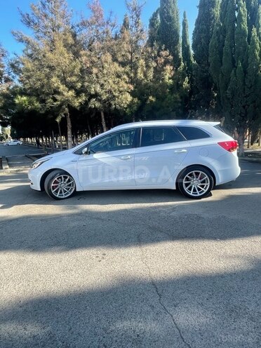 Kia  2014, 224,000 km - 1.6 l - Gəncə