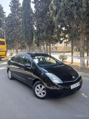 Toyota Prius-1