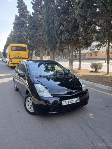 Toyota Prius-4