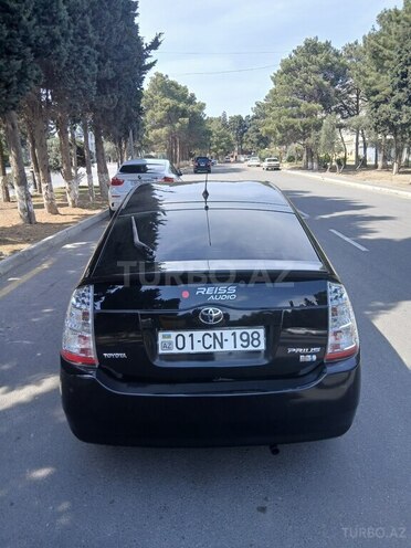 Toyota Prius-11