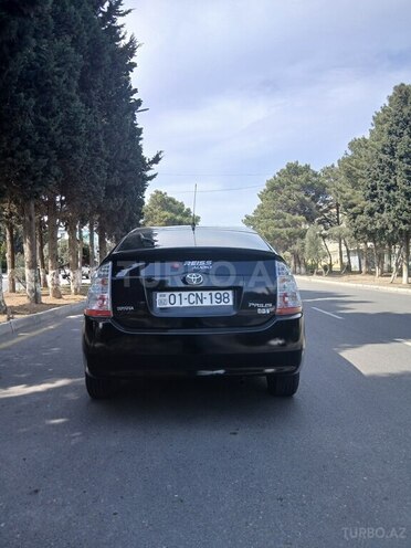 Toyota Prius-13