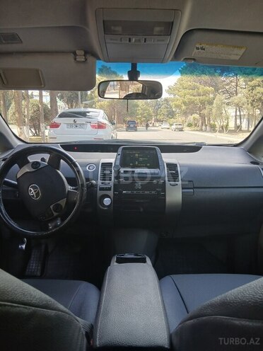 Toyota Prius-14
