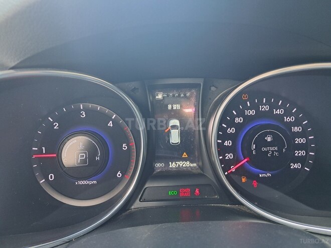 Hyundai Santa Fe-6