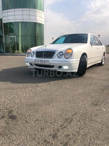 Mercedes E 320 2000, 310,700 km - 3.2 л - Beyləqan