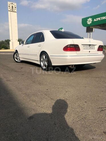 Mercedes E 320 2000, 310,700 km - 3.2 л - Beyləqan