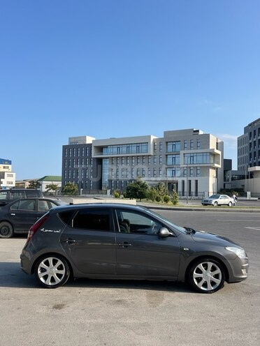 Hyundai i30 2008, 261,000 km - 1.6 l - Bakı