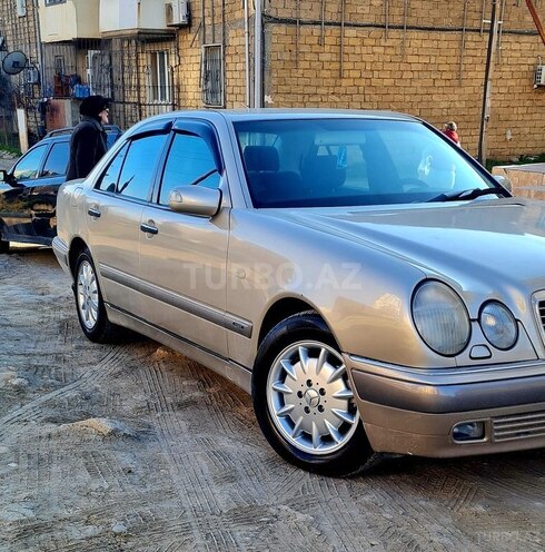 Mercedes E 240 1999, 380,000 km - 2.6 l - Bakı