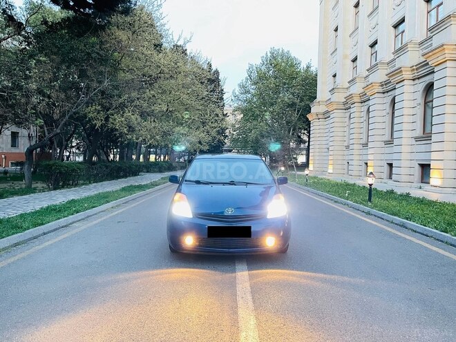 Toyota Prius-2